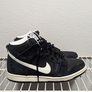 Nike Dunk Venom size 10